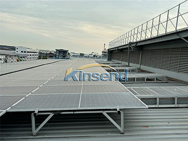 Nouvelle solution de montage et de clôture sur toit métallique, Singapour