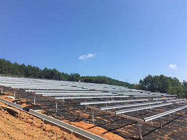 En avril, l'Allemagne a ajouté à propos de 620MW de capacité installée photovoltaïque solaire